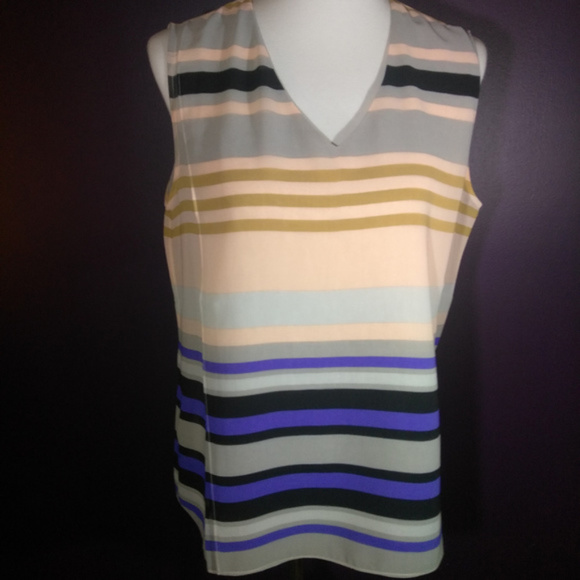 Beautiful cabi Fall 2016 Underline Blouse NEW ♥ - Picture 2 of 7